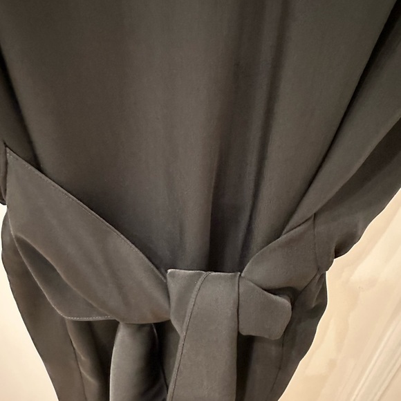 Aqua Women’s Tie Waist Short Mini Dress Black in Small - Picture 6 of 7